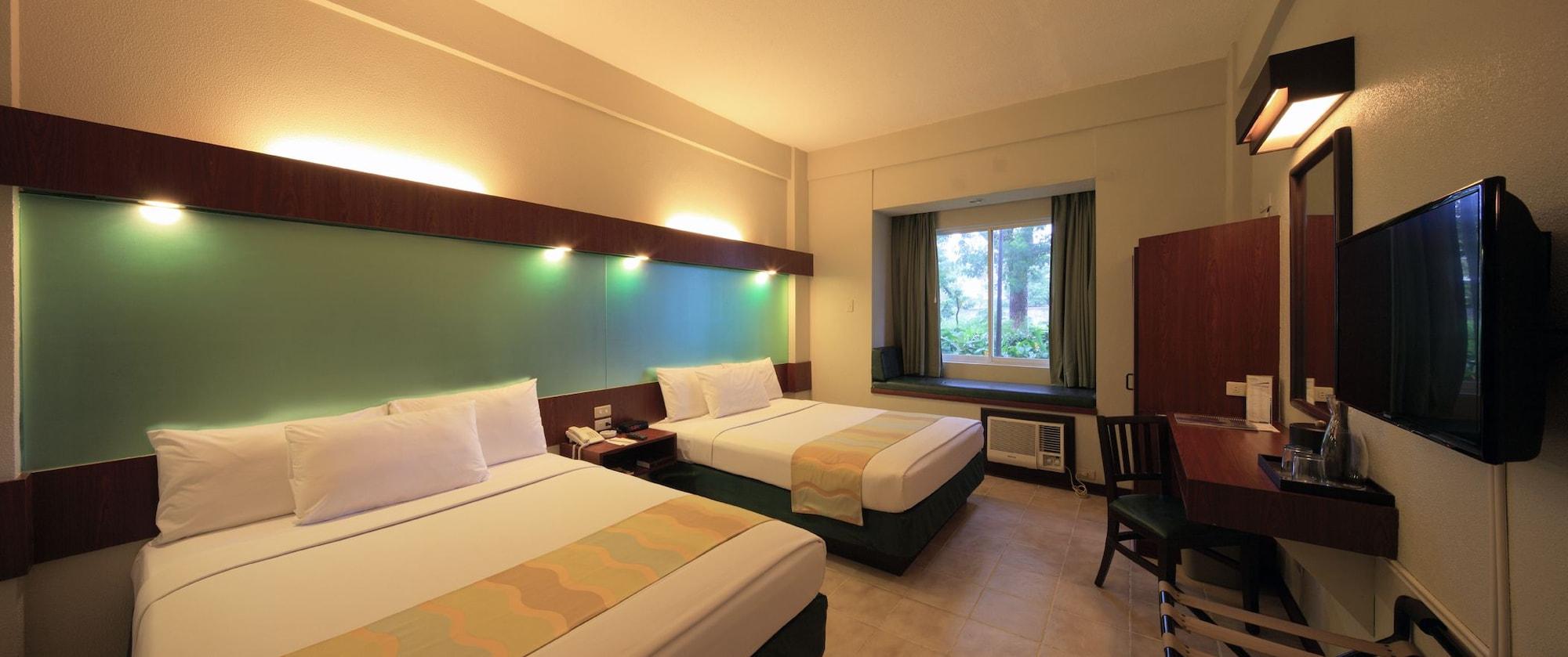 Microtel By Wyndham Tarlac Bagian luar foto
