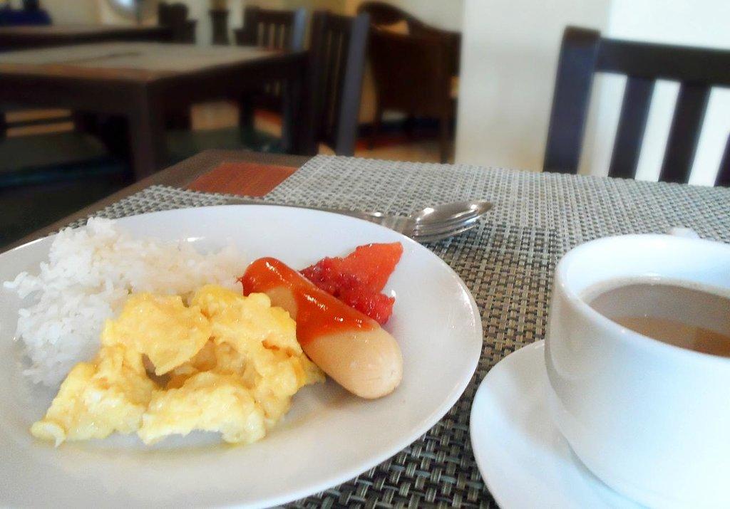 Microtel By Wyndham Tarlac Bagian luar foto
