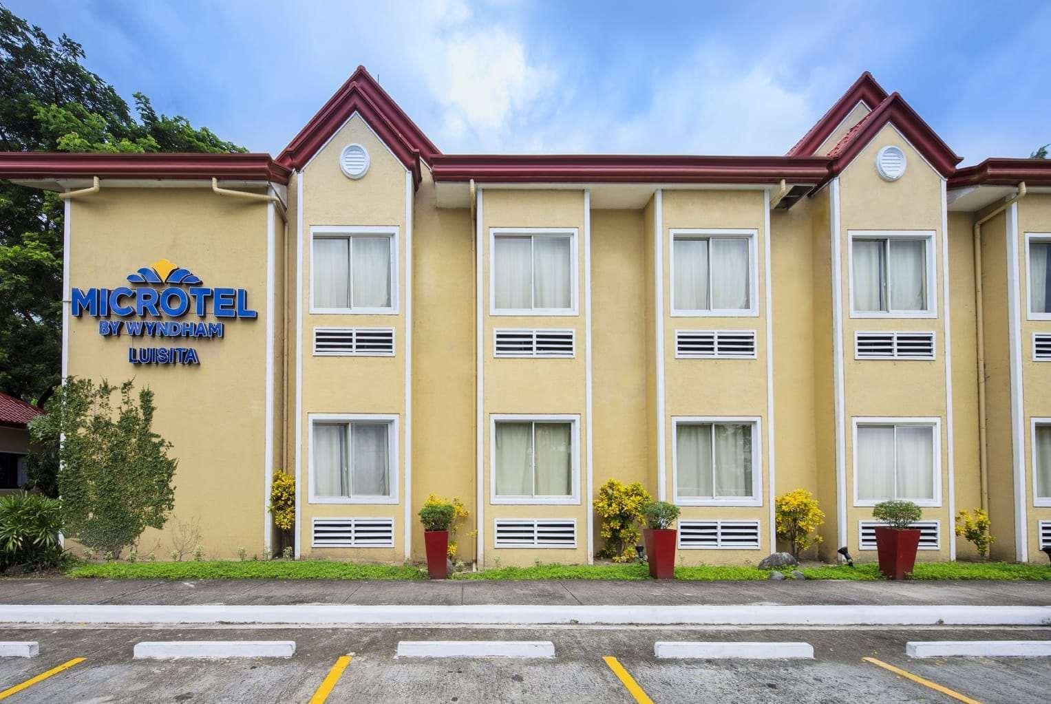 Microtel By Wyndham Tarlac Bagian luar foto