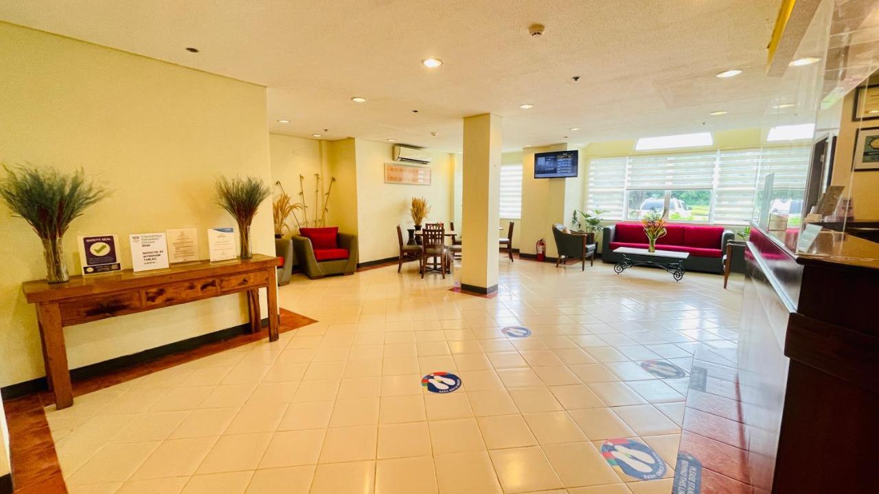 Microtel By Wyndham Tarlac Bagian luar foto
