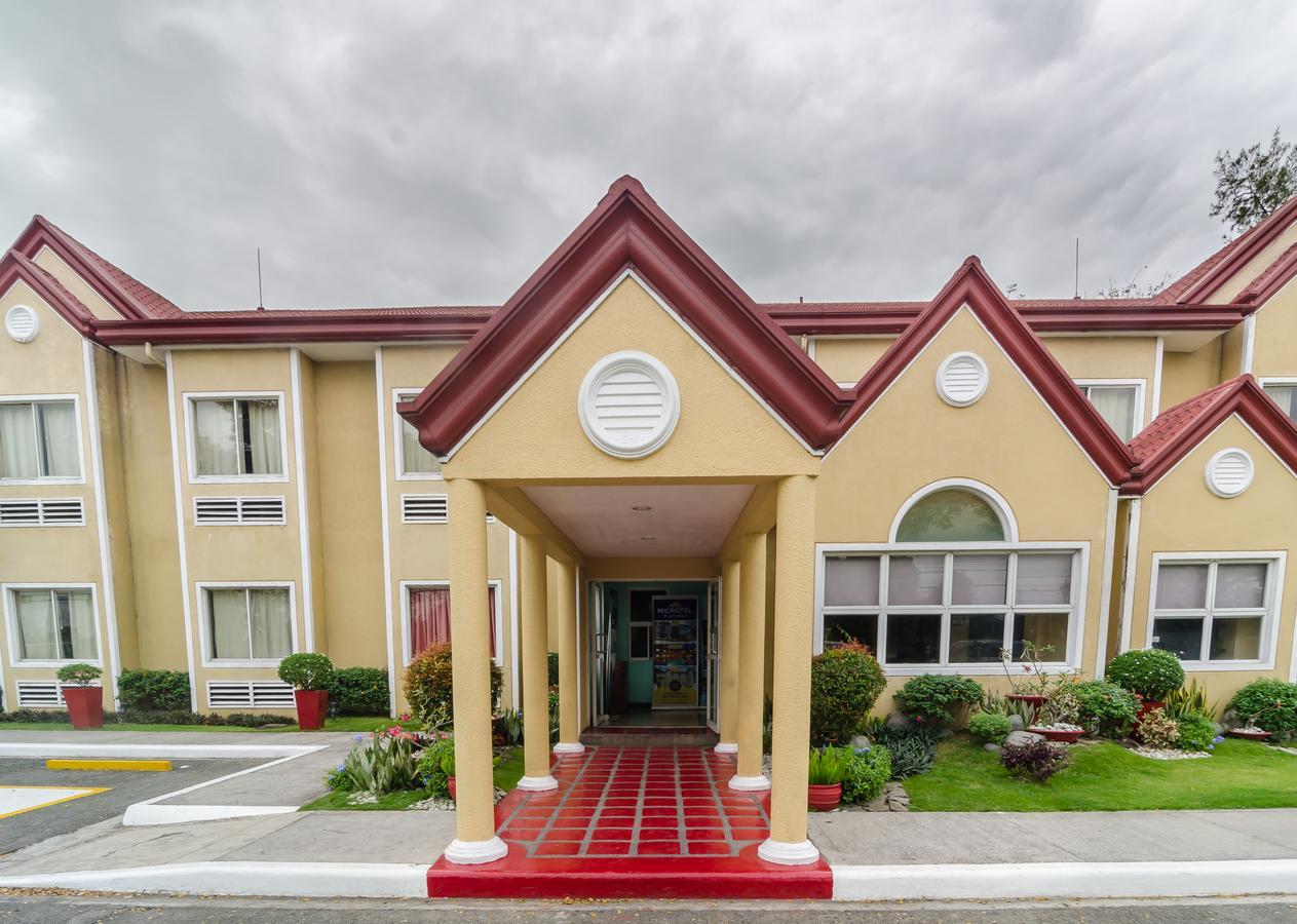 Microtel By Wyndham Tarlac Bagian luar foto